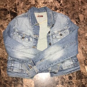 cropped light wash jean jacket